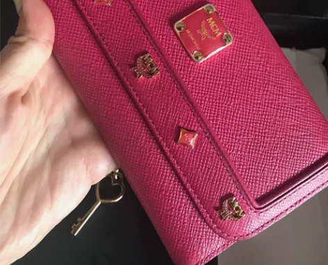 mcm 长款钱包 城市猎人 牛皮 成色很好...