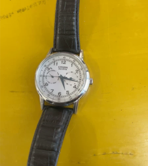 出款手表,西铁城小蓝针,时间不长带了一个月...