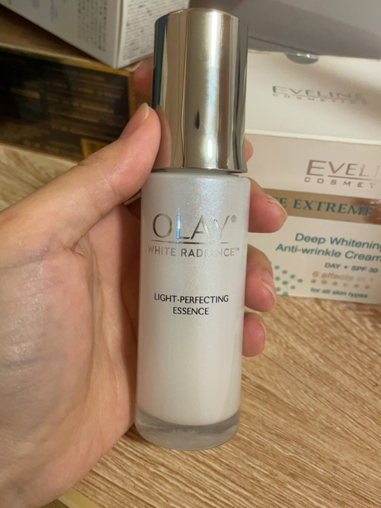 在澳门购买olay小白瓶美白精华，美白，祛...