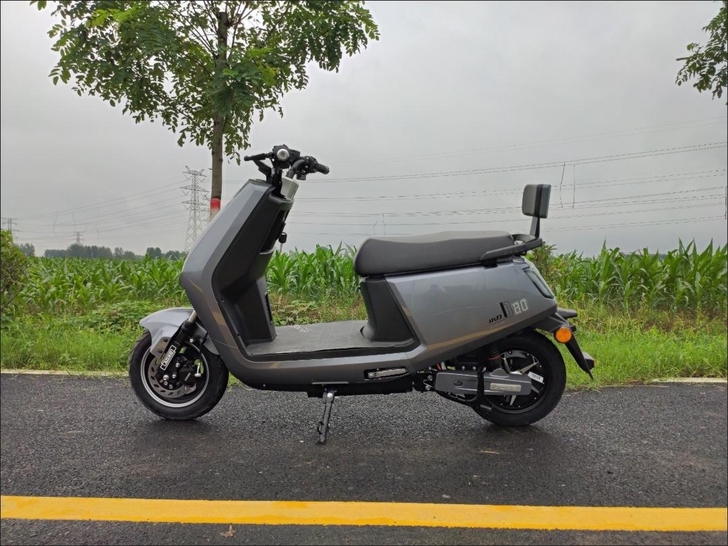 小刀电动车60V电车代步车踏板电动轻便摩托...