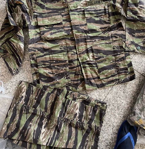 迷彩服套装@47全新闲置物品不退不换 感兴...