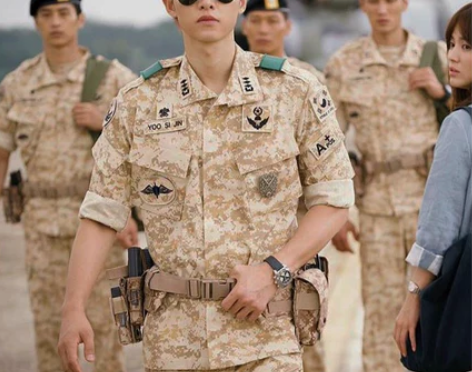 定制款太阳的后裔明星宋仲基同款迷彩服军装套...