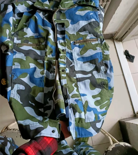 整套军训服,九成新,大量出 感兴趣的话点“...