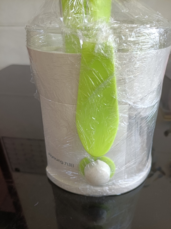 九阳榨汁机 全新，一次没用，外包装不知道有...