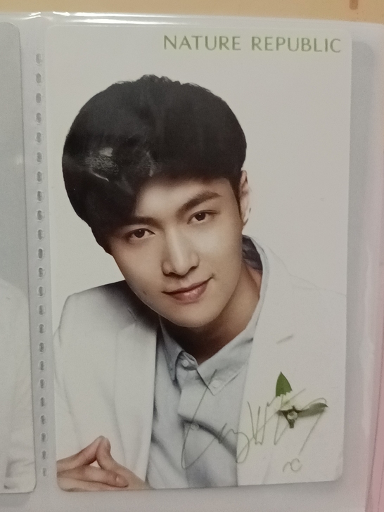 EXO张艺兴自然共和国，肯德基小卡，无瑕疵