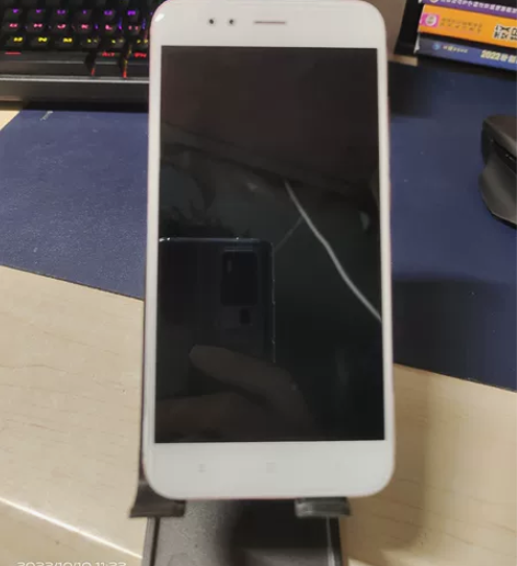 压箱底小米5x，从柜子里面翻出来的，正常使...