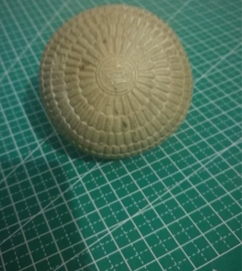 古董棒球垒球 家中翻出来的不明球体，不知道...
