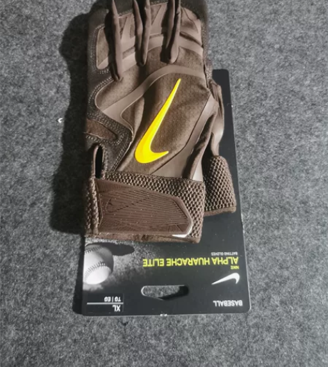 全新耐克棒球手套XL特价 感兴趣的话点“我...