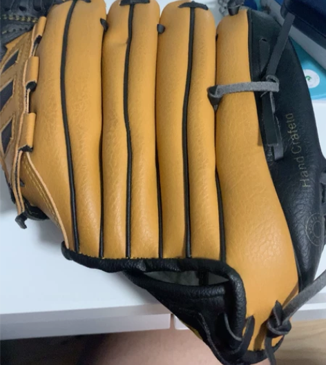 棒球垒球手套买回来就一个直没用便宜出了 感...