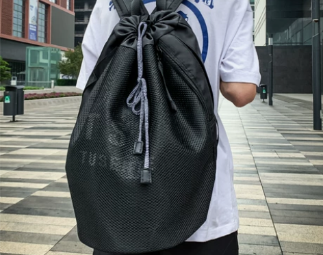 双肩包男潮牌个性街头运动大容量训练篮球袋抽...