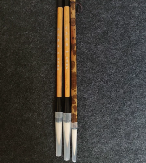 全新，两只吉泥雅轩的兼毫，一只老黑香妃杆的...
