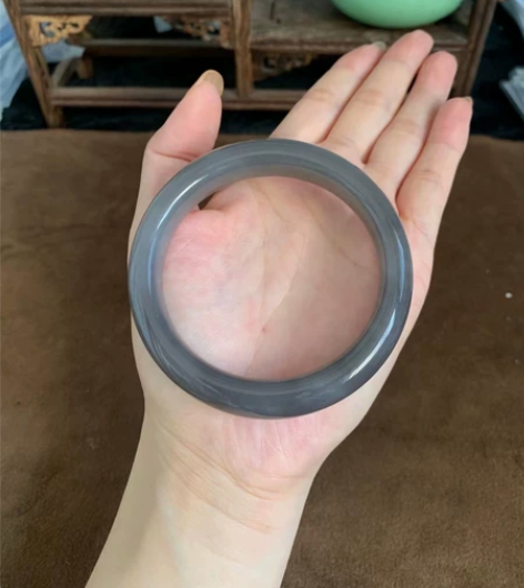 和田玉烟紫手镯    圈口57.8宽12....