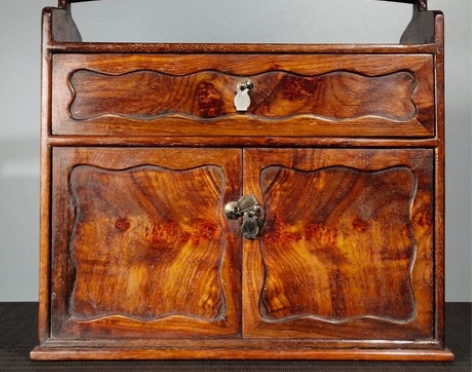 珍藏花梨木满花纹鬼脸纹柜子摆件 长35厘米...