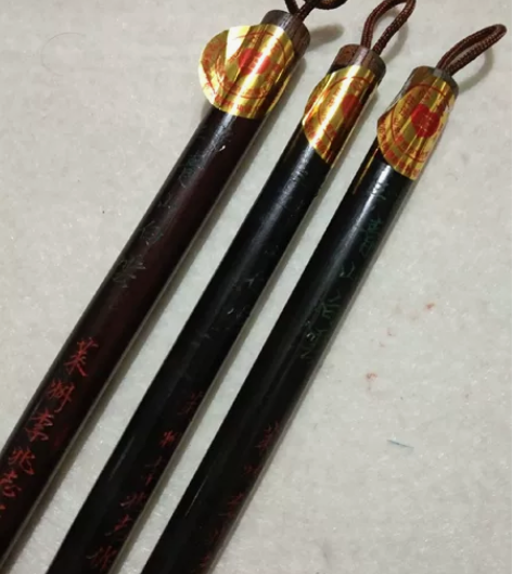莱州兆志笔庄心正牌兼毫毛笔，黑杆三号青山白...