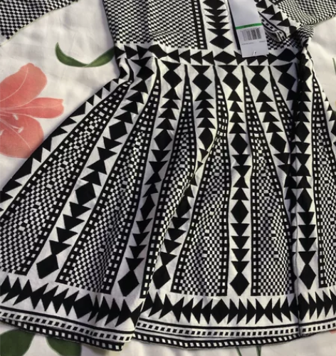 针织裙！L码，全新有吊牌，有弹力，面料很舒...