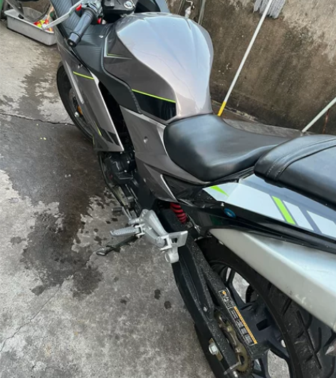 买了一年多一点，不想开了， 感兴趣的话点“...