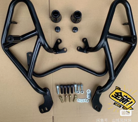 贝纳利小迅龙护杠，全新。未装车 感兴趣的话...