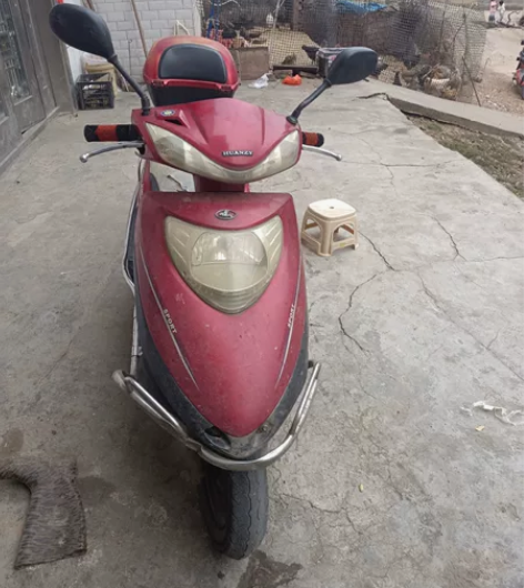 女士摩托车转让 车子省油提速快，有两台用不...