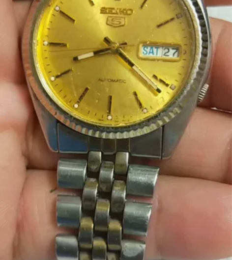 “透底”精工，机芯7S26，走时，日历星期...