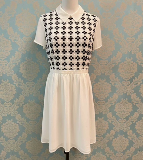 法式蕾丝玫瑰花黑白配花型娃娃领可爱连衣裙女...