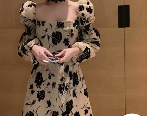 2022早秋新款设计感泡泡袖连衣裙女赫本风...