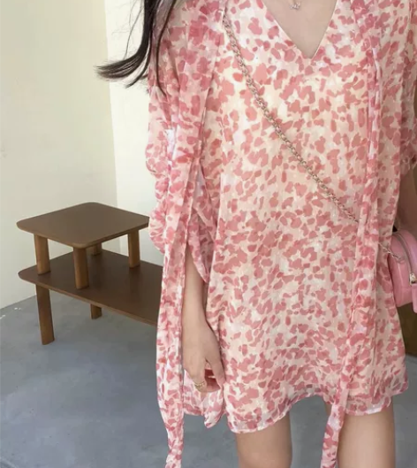 可换 全新 带吊牌 大码法式小众显瘦V领连...
