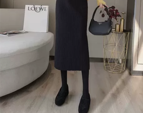 针织半身裙秋冬女2021新款高腰显瘦直筒一...