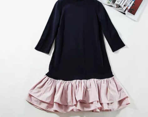 COS荷叶边针织连衣裙 XS码 藏蓝拼粉色...