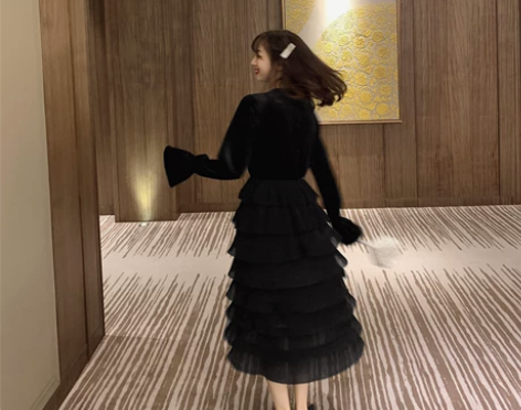 2019新款女装春装裙子春秋韩版小黑裙雪纺...