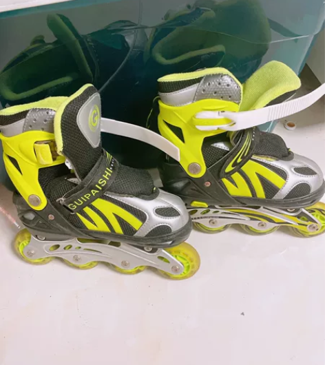 贵派仕直排轮滑溜冰鞋M码8-12岁，注：只...