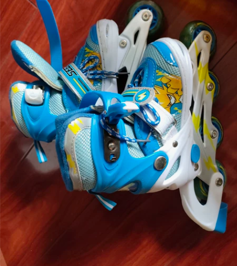 旱冰鞋31之34码 感兴趣的话点“我想要”...