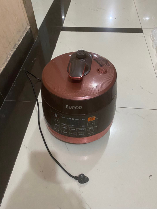苏泊尔电压力锅