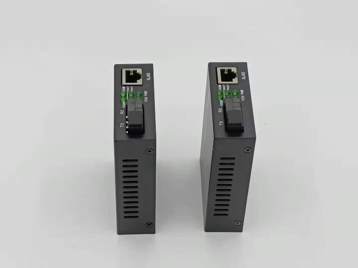 千兆交换机1光1电，厂家直销