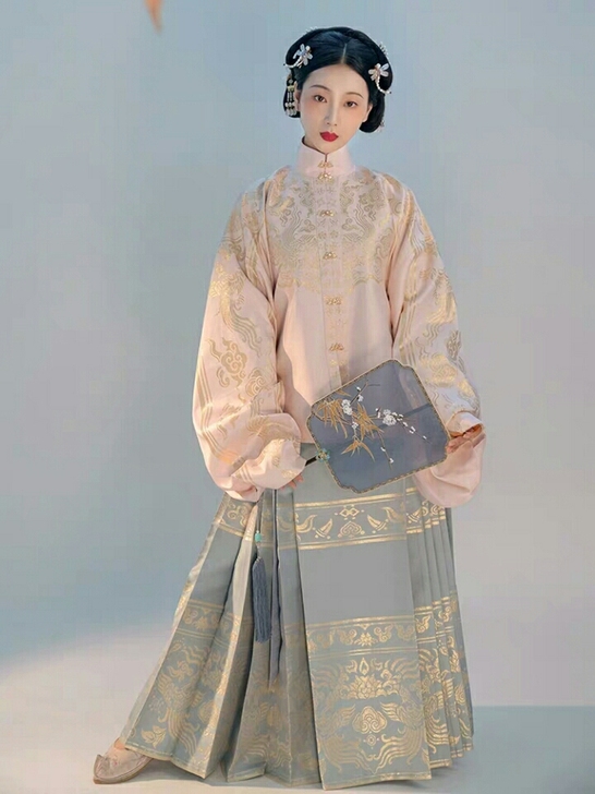 [西安汉服出租]重回汉唐凤鸾歌织金马面裙竖...