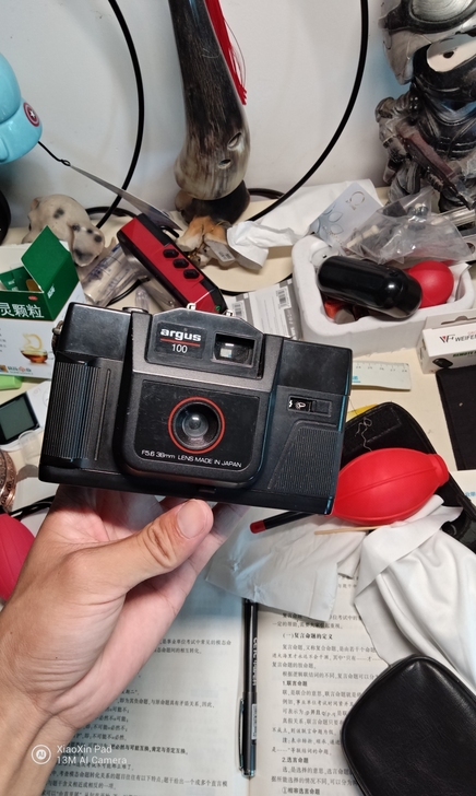 老胶片相机出个邮费就拿走吧 快门有动作没...