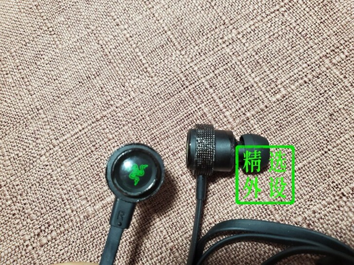 雷蛇入耳式耳机 战锤狂鲨V2PRO 已更...