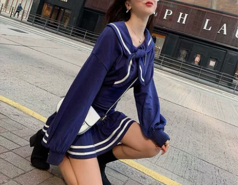 运动风连衣短裙，S码，原价168，洗过一次...