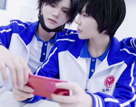 漫衣尚伪装学渣cos贺朝谢俞同款动漫同人日...