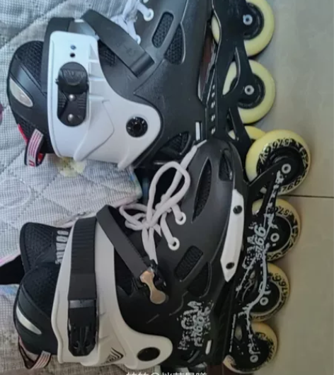 纬球WeiQiu 5766 社团轮滑鞋 旱...