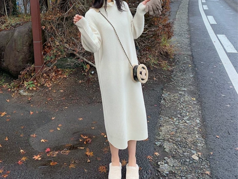 MALI 堆堆领针织奶白色连衣裙!比较厚实...