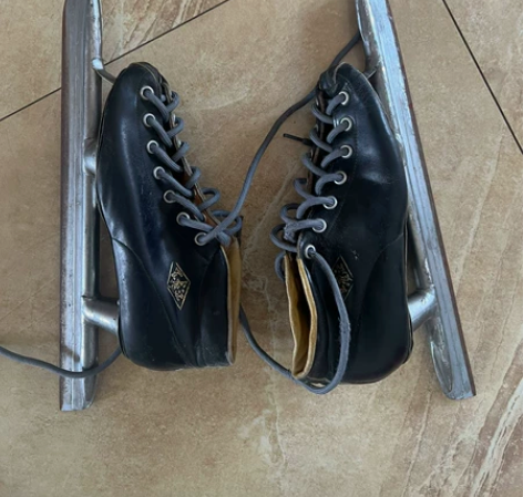 速滑冰刀鞋 纯皮、黑龙江牌。37码。冰刀长...