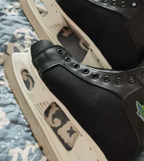 转卖二手silver fox 565冰球鞋...