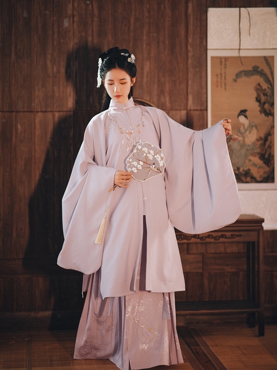 池夏萝素心明制汉服长衫百迭一套m码