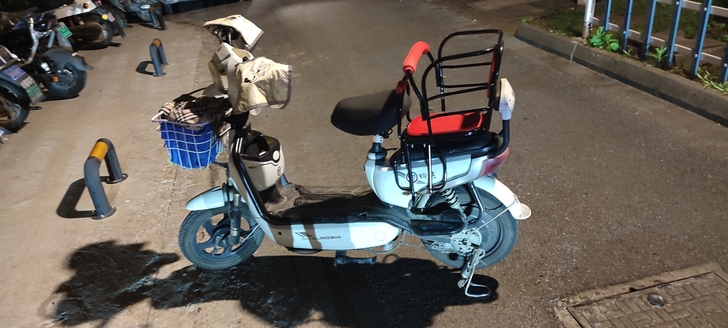 儿童座椅座椅！全新。就装了一下。换了个大电...