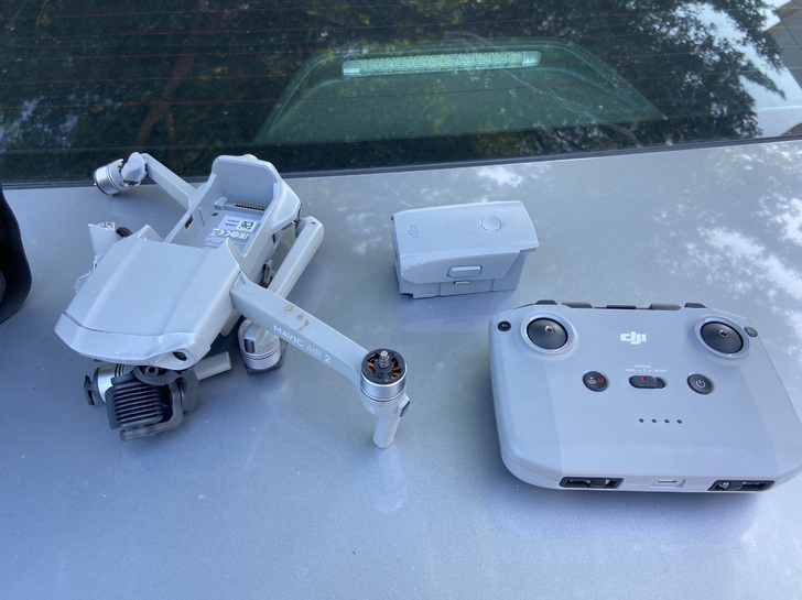 大疆Air2，四月份购买，畅飞套装有随心换...