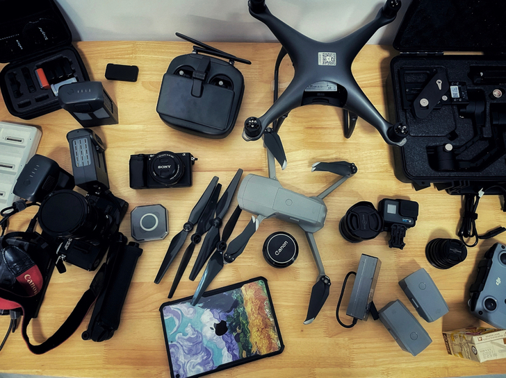 大疆air2  畅飞套装。