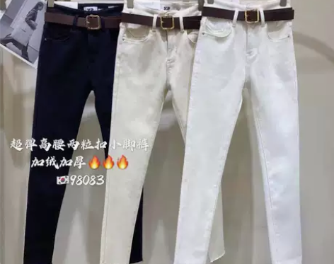 女士牛仔裤 感兴趣的话点“我想要”和我私聊...