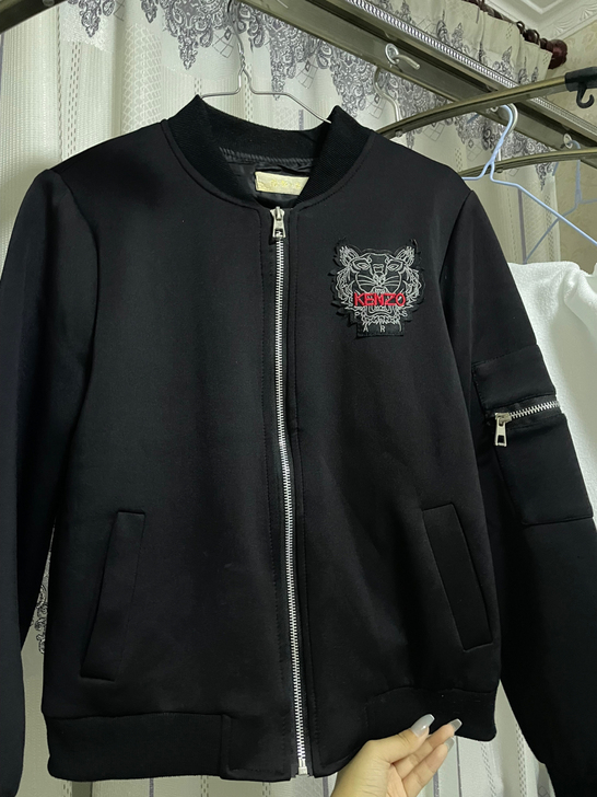 棒球外套 辣妹必备单品 90-120斤可穿...