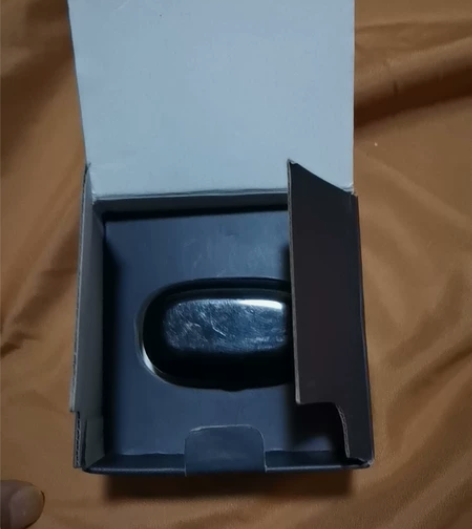 雅兰仕蓝牙耳机 ，坏的（就是耳机电池和电池...