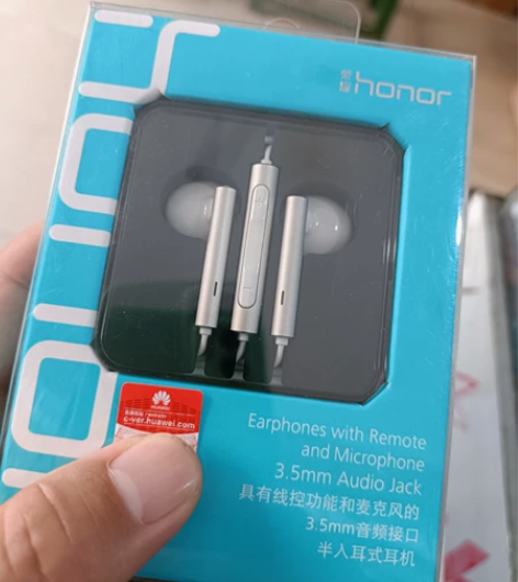 荣耀AM116耳机，全新未拆封 感兴趣的话...